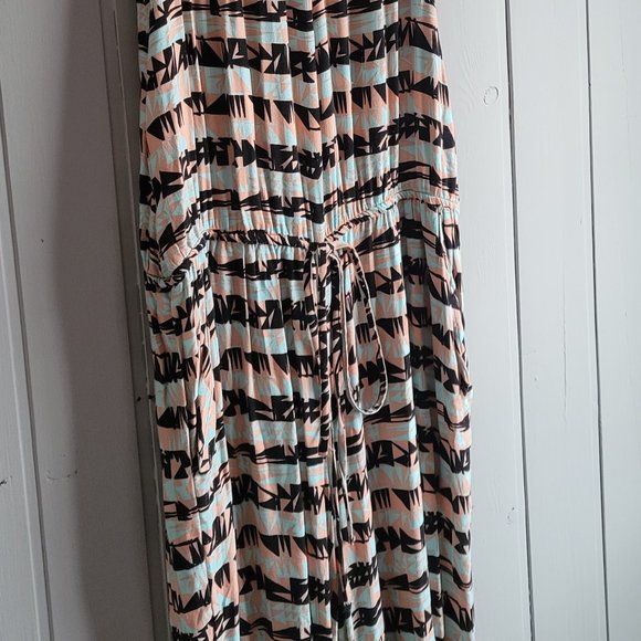 Rare Patterned Jumpsuit - Picture 2 of 9